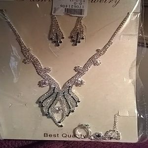 NECKLACE,EARRINGS,RING AND BRACELET SET